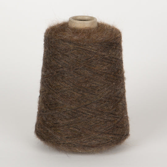 5511 - 40% Kid Mohair, 15% Baby Alpaka, 30% Merino extrafein, 15% Nylon