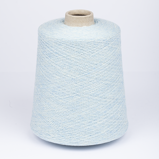 8000 - 40% Kaschmir, 40% Merino Schurwolle extrafein, 15% Seide, 5% Polyamid