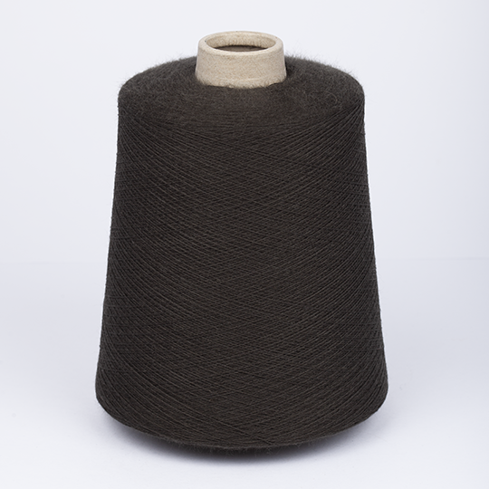 8036 - 60% Merino Schurwolle extrafein, 30% Kaschmir, 10% Maulbeerseide